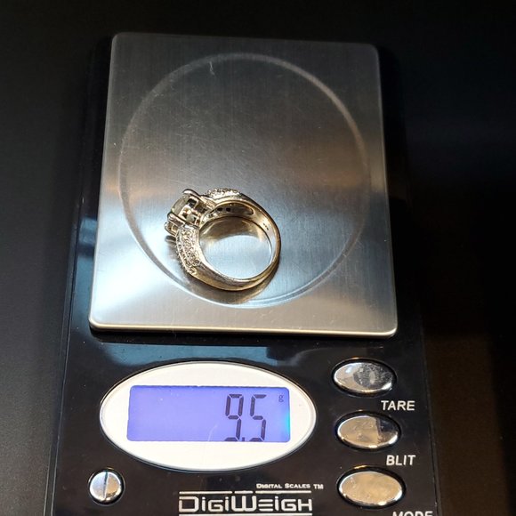 Size 7 Sterling Silver Heavily Worn Cubic Zirconia Cocktail Ring - Picture 8 of 8